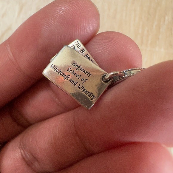 Pandora Harry Potter Hogwarts Acceptance Letter Dangle Charm - Picture 6 of 6